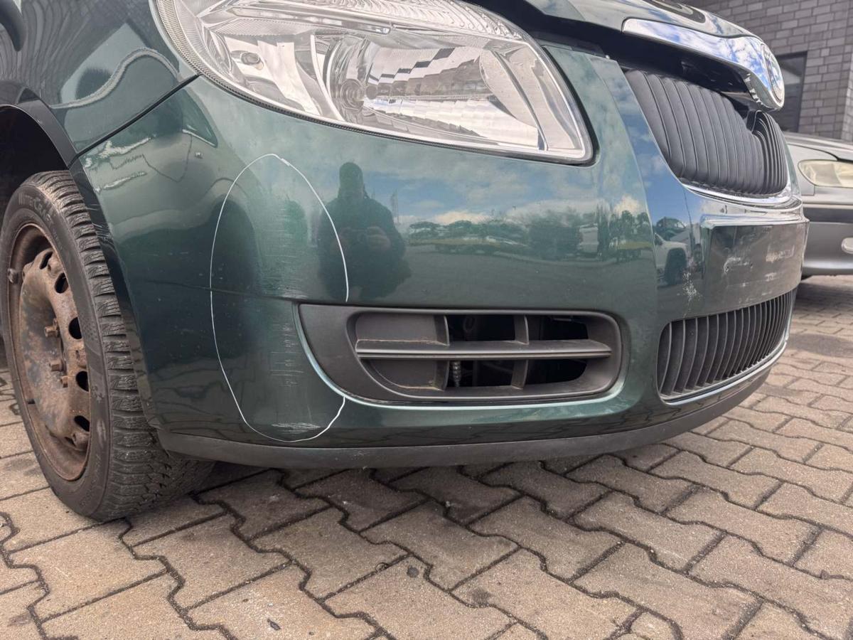 Skoda Fabia 2 original Sto&szlig;stange Stossf&auml;nger vorn LF6K Highland Gr&uuml;n Bj.2008